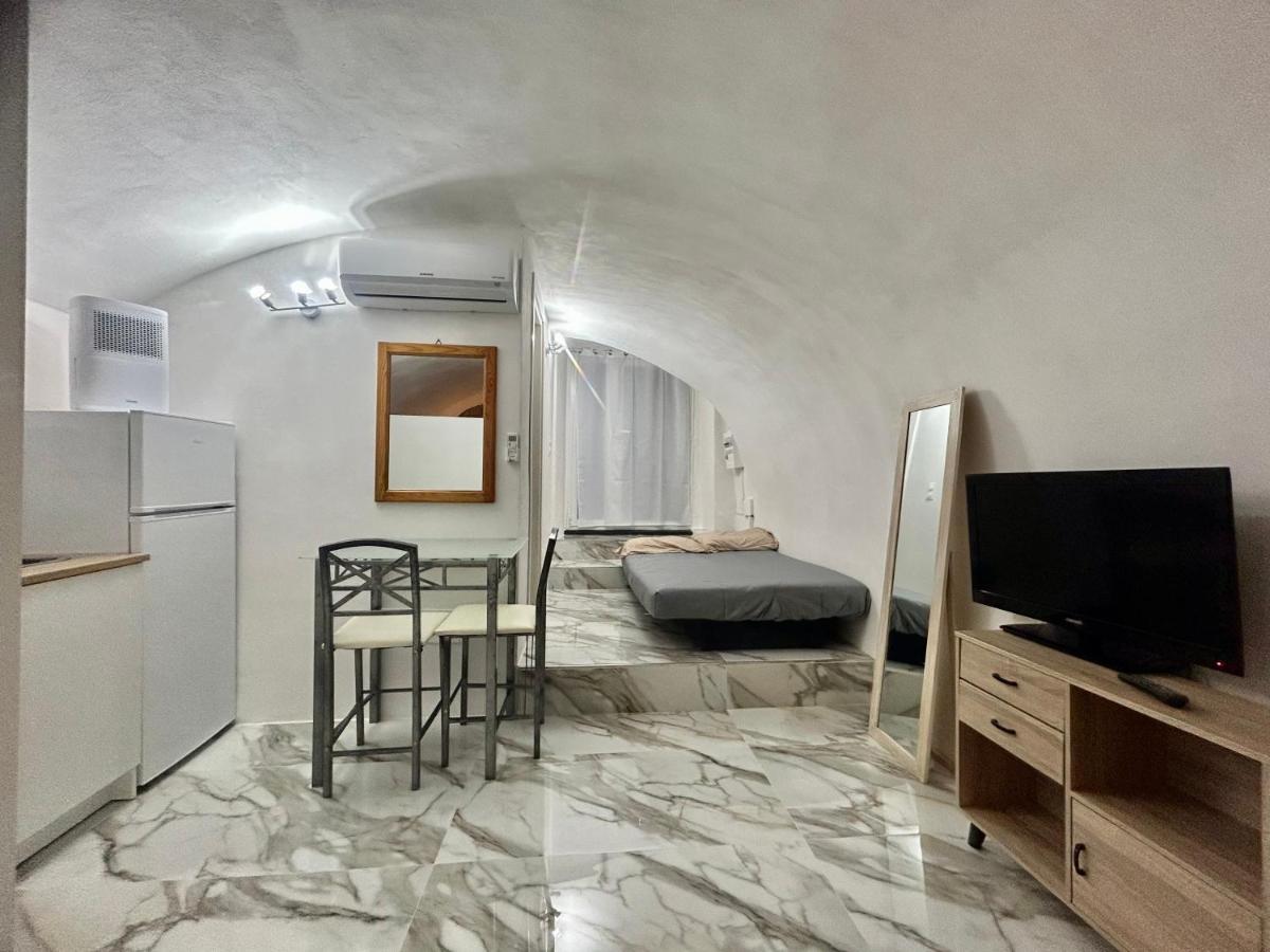 Cave House Apartment Menton Bagian luar foto
